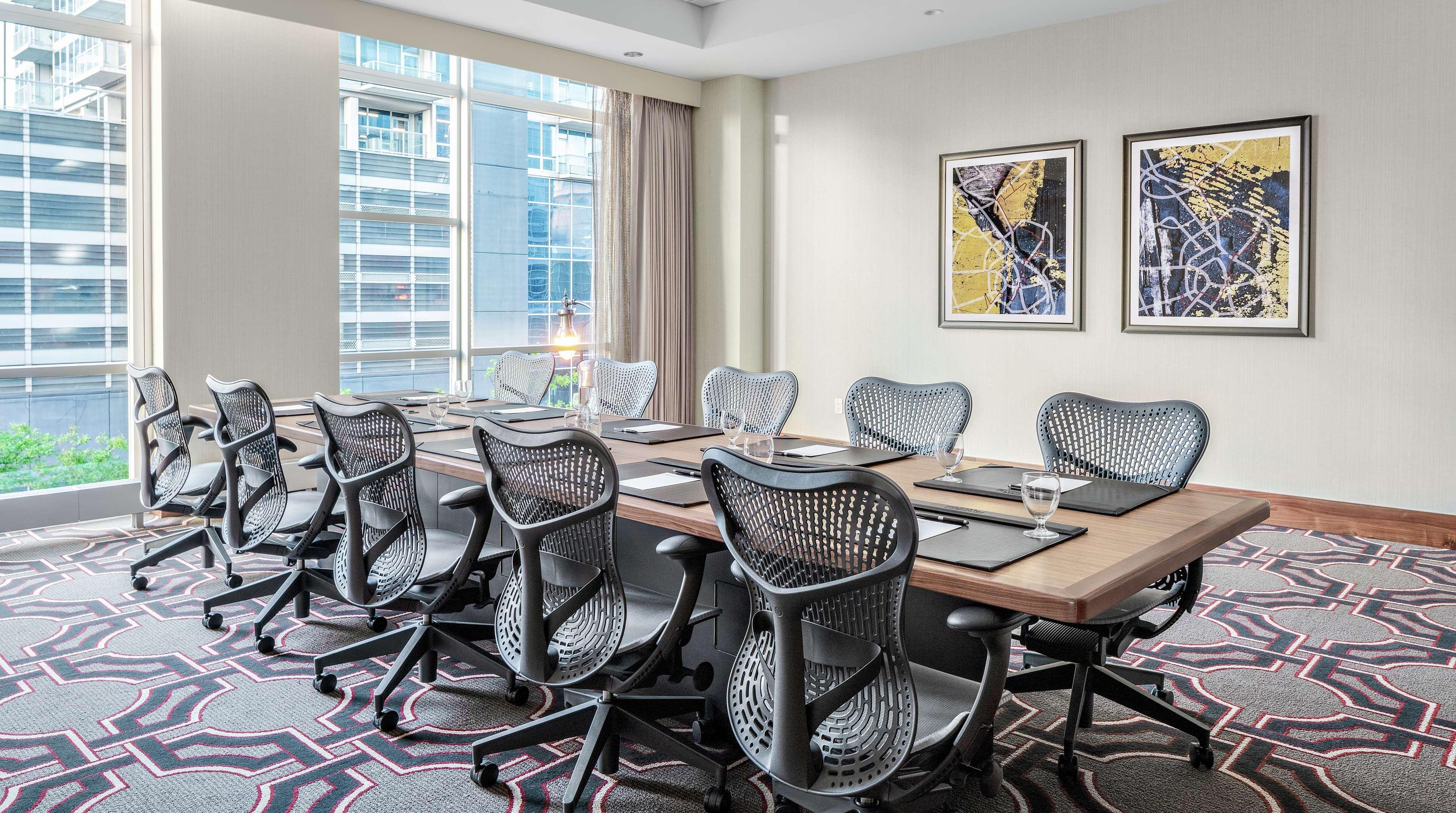 Home2 Suites By Hilton Chicago Mccormick Place Eksteriør bilde